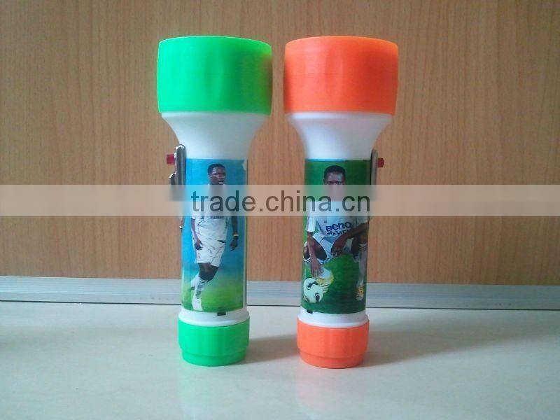 big head plastic torch using D size battery