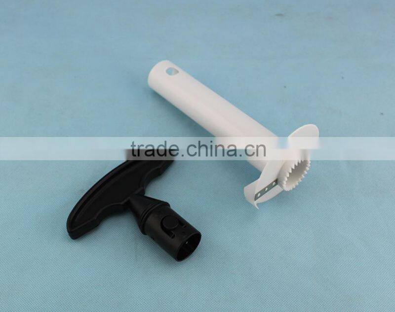Plastic ,pineapple peeler corer slicer with blade