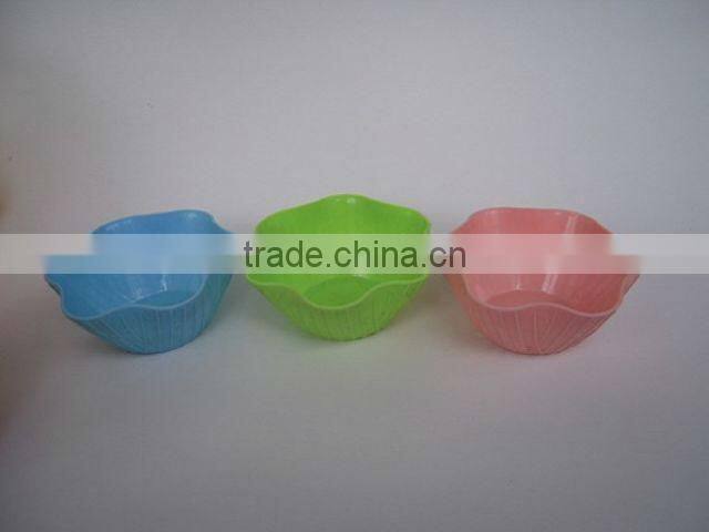 Plastic ice cream bowl