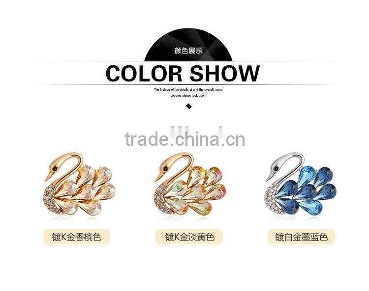 OUXI new launch fashionable jewelry lady rhinestone swan brooches 60088