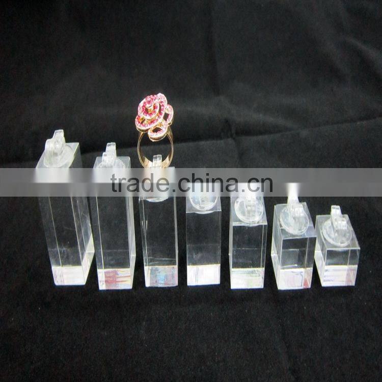 Unique design wholesale price customizd acrylic ring holder