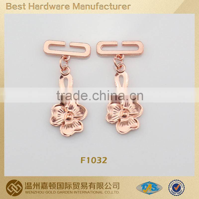 F1032 fashion flower design clothing accessory metal hang tag