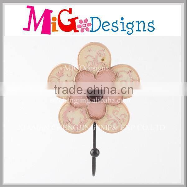 Top Grade Wall Hooks Metal Heart Shape Decoration