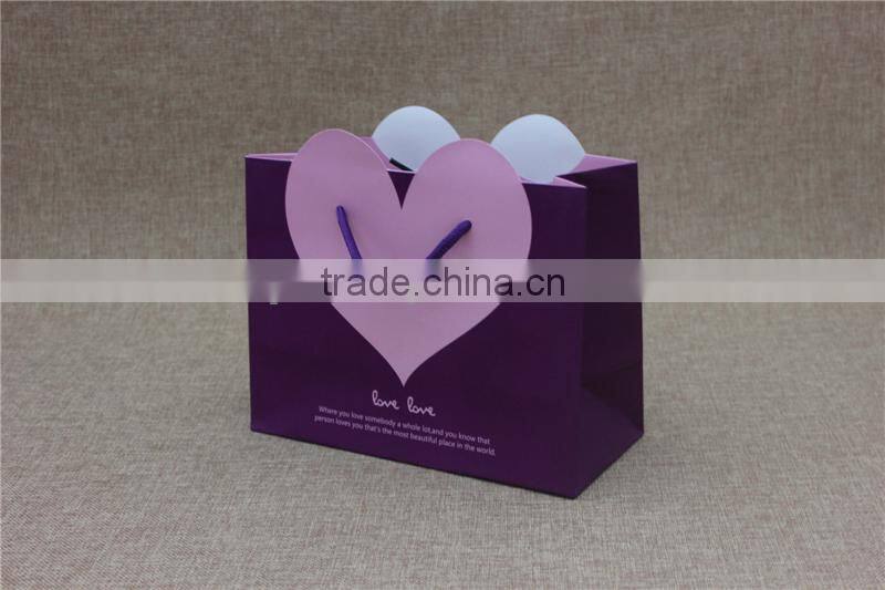 High Quality Love Heart Shaped Paper Gift Bag For Wedding