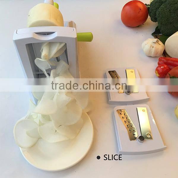 Low MOQ workable One-step service support tri-blade plastic spiral vegetable slicer for vegetable