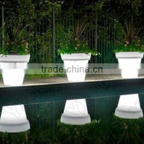 beautiful and cheap plastic flower pot/for the event waterproof outdoor flower pot