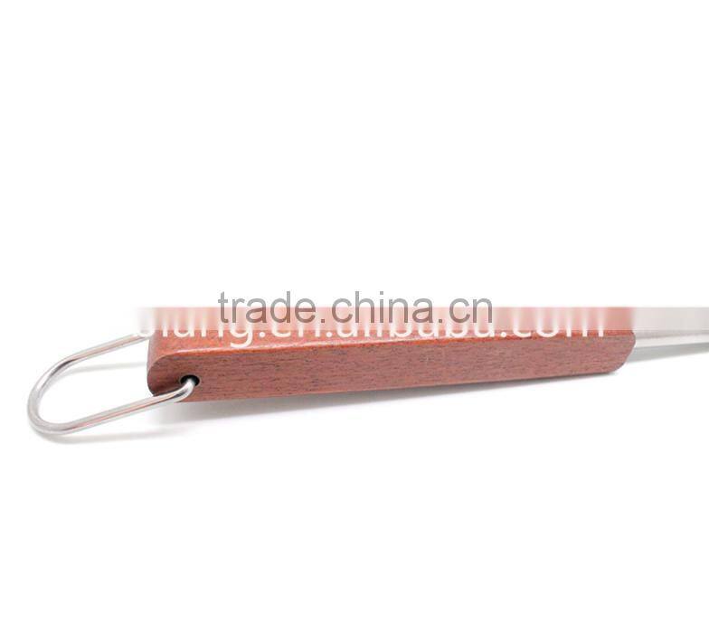 Telescopic bbq fork with wooden handle