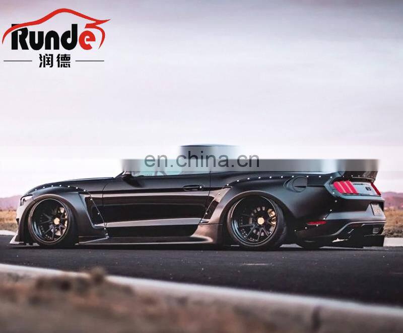 Runde Clinched Style Car Modification Imported Resin Wide Body Wheel Eyebrow Side Skirt Spoiler For 15-17 Ford Mustang Body Kit