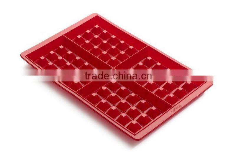 2016 Hot sale food grade FDA and LFGB 6 hole new creative metal colorful silicone cake mold