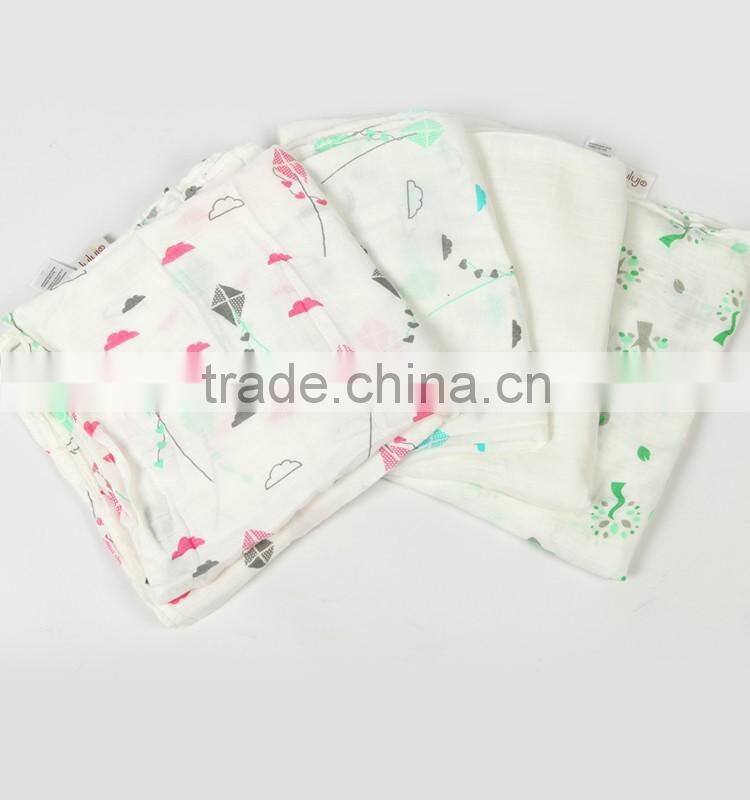 70%bamboo 30%cotton fabrics bamboo muslin wraps baby diapers made in China