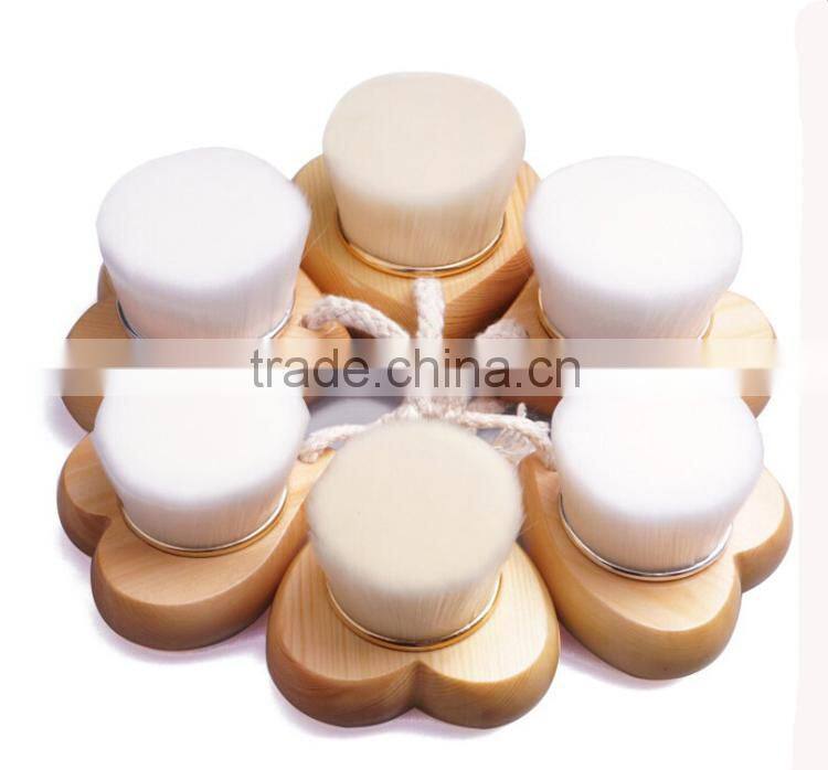 Heart-shaped Wood Handle Facial Cleaning Brush