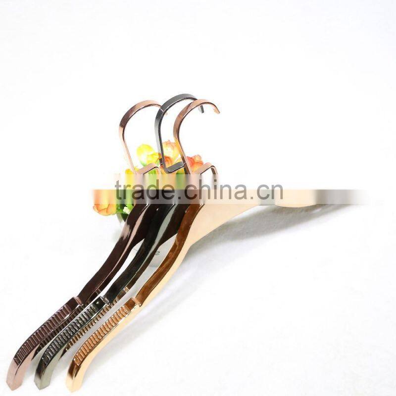 New style gold plastic coat hanger for clothes display