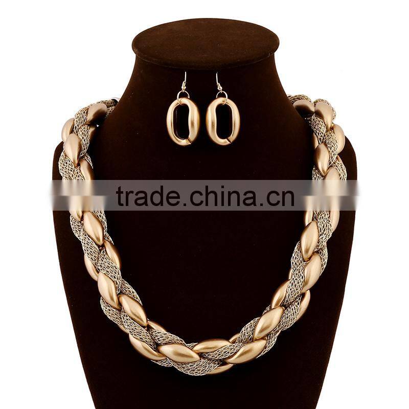 Fashion Necklace Charm Chain Statement Bib Necklace Matte Gold Plated Necklaces Jewelry For Women