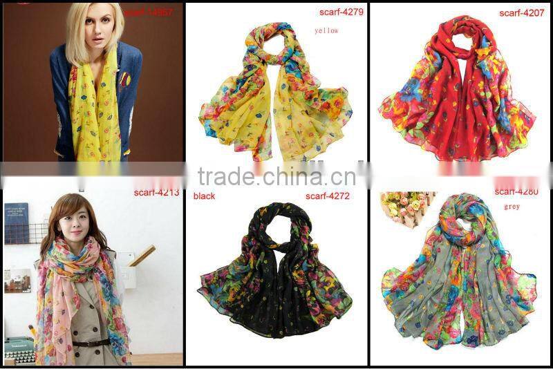 fashionable lady small petals pattern triangle scarf