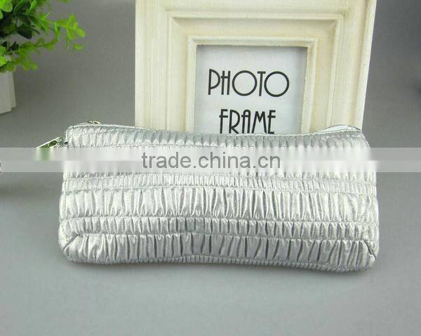 2014 fashion silver wrinkle PU cosmetic pouch bag with zipper