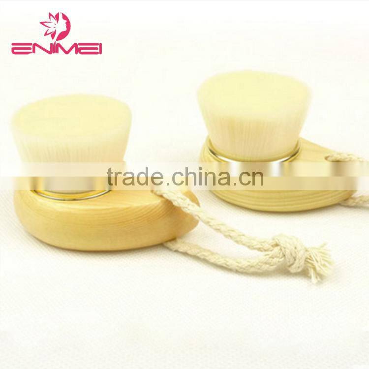 Hot sale comma shape facial cleansing brush with woodden handle wholesale