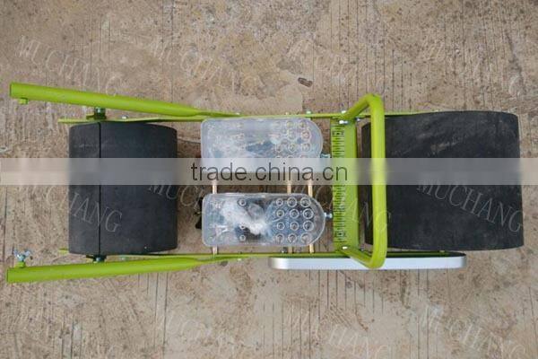 New design manual vegetable seeder