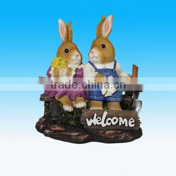 Hot sale Polyresin Easter Rabbits Welcome Statues Bunnies Couple Figurines