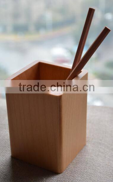 natural wood color pencil set in wooden case