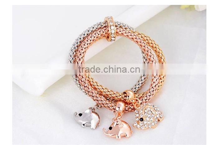 Latest design fashion gold plated jewelry zinc alloy rhinestone elephant charm bracelet