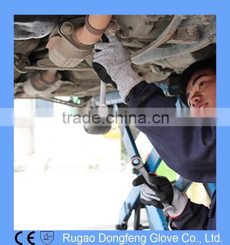 Sandy Nitrile Coated Cut Resistant Gloves Level 5 Protection Anti Cut Gloves for Cut Proof