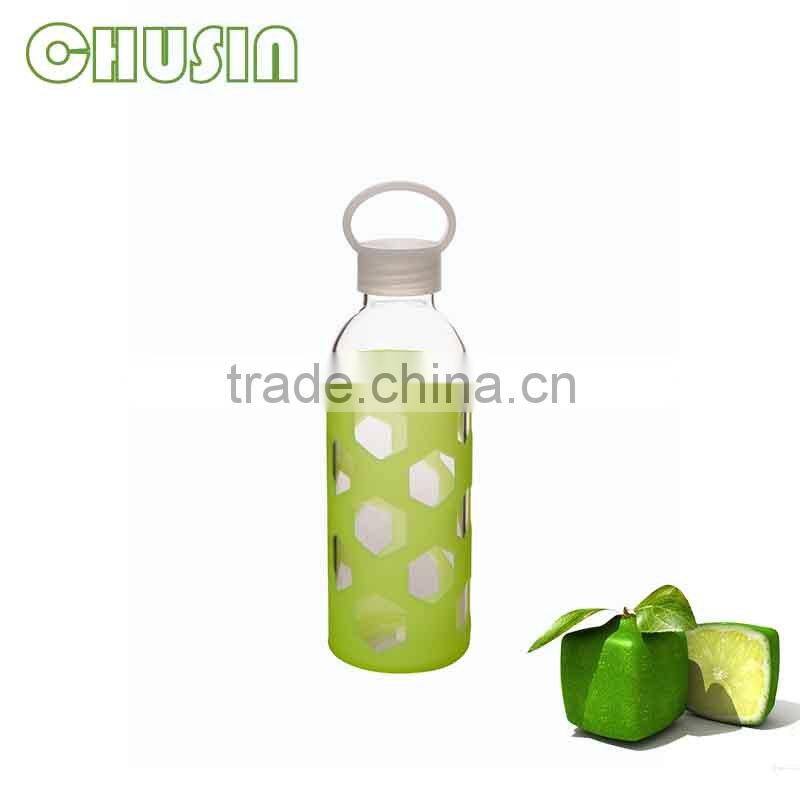 borosilicate glass water bottle with silicone sleeve and fruit infuser 100% food grade