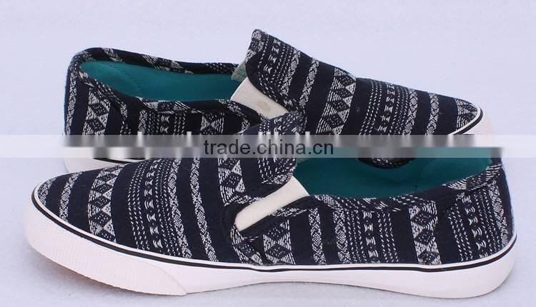 latest model ethnic YD fabric men sneakers cool twin gussets slip-on comfort man casual canvas shoe rubber sole vulcanized shoes