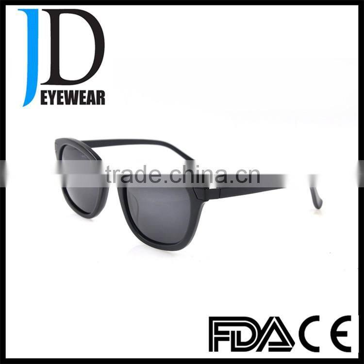 Hot Sale Men Women Sunglasses with Metal Bridge