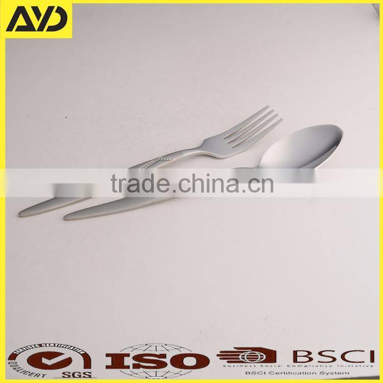 24Piece Luxury 18/10 Steel Cutlery Set with Lifetime Guarantee