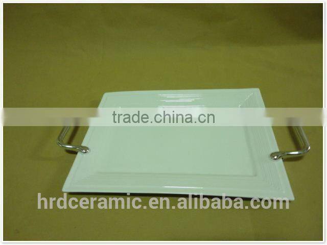 Factory Hot sale stock ceramic dinner plate with Metal handle