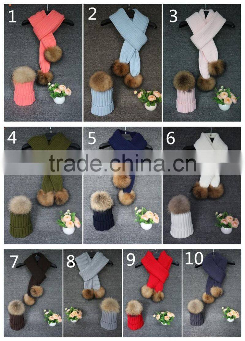 High Quality 100% Acrylic Knit Scarf Pattern Collar Soft Feel With Raccoon Fur Pom Pom Winter Hat