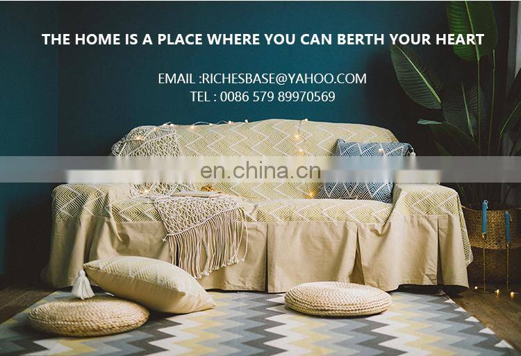 Yiwu factory high quality cozy textile water ripple design jacquard textile bath towel 70x140CM