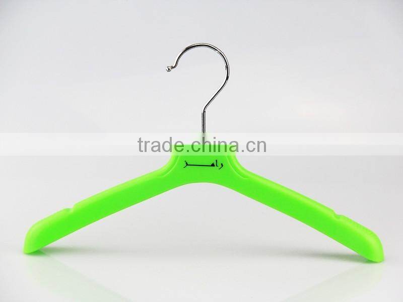 IMY-502 green plastic childrens hanger customized