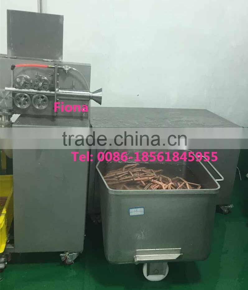 industrial peeler machine/ sausage casing peeling machine