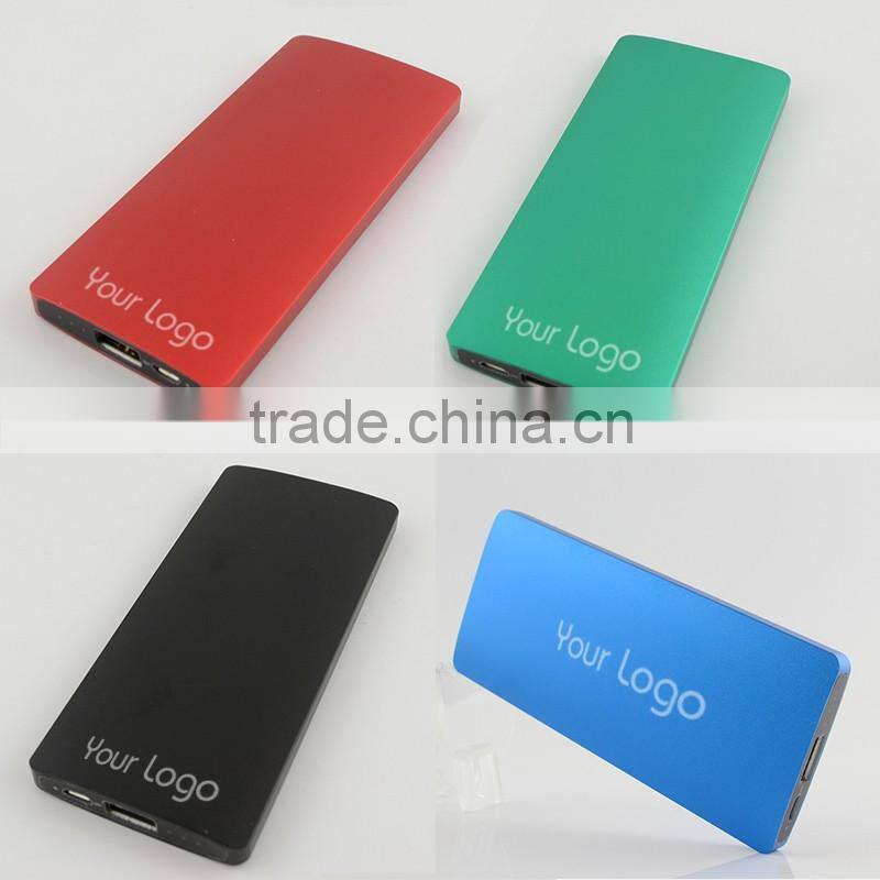 Power Bank Brilliant External Battery Pack (2.4A Smart Output) Classic Portable Charger for Smartphones Table