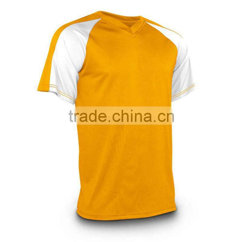 2013 Cheap OEM european style soccer unifrom from pakistan supplier jersey shorts socks