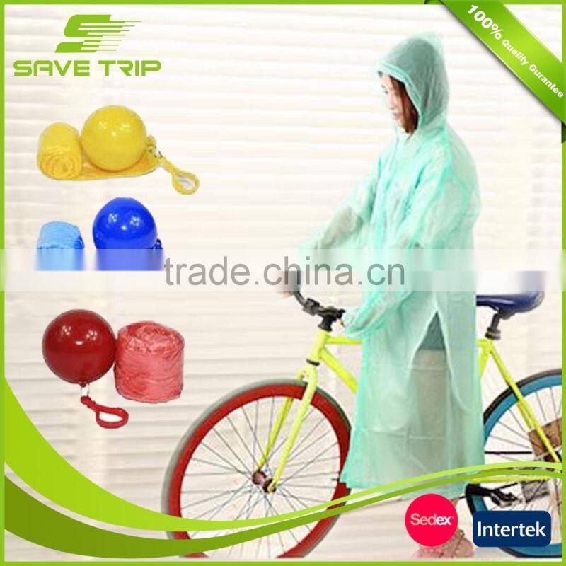 Promotional disposable emergency PE disposable plastic rain coat poncho in ball