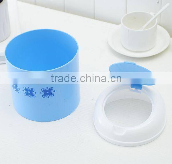 Plastic desk garbage dustbin