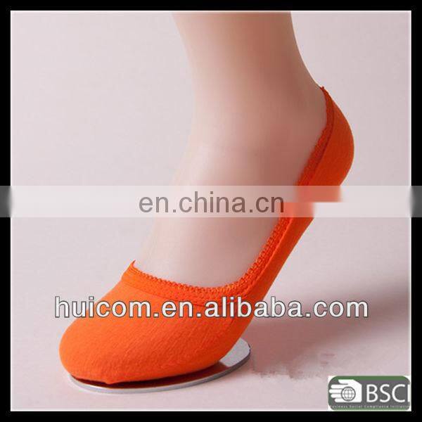 2013 good design pelerine baby lace socks