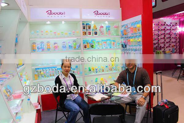 baby cup feeder with handles