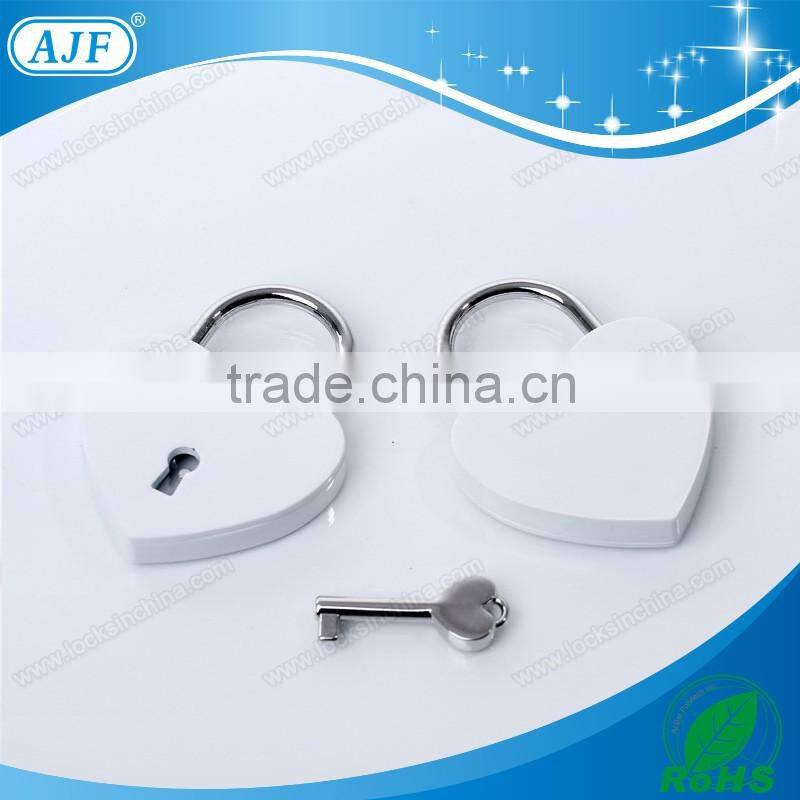 TUV passed AJF 2016 the newest popular product of shiny white color wish love heart lock,Liebesschloss,cadenas