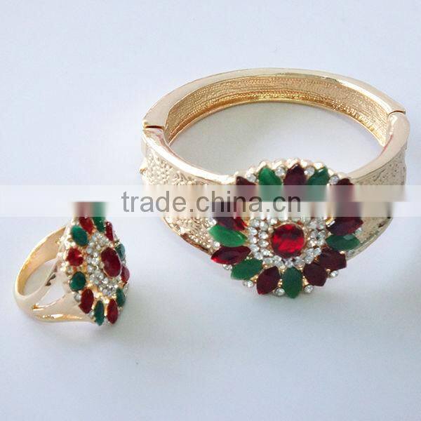 New design gold plated costume jewelry gold necklace and bracelet micro zircon set