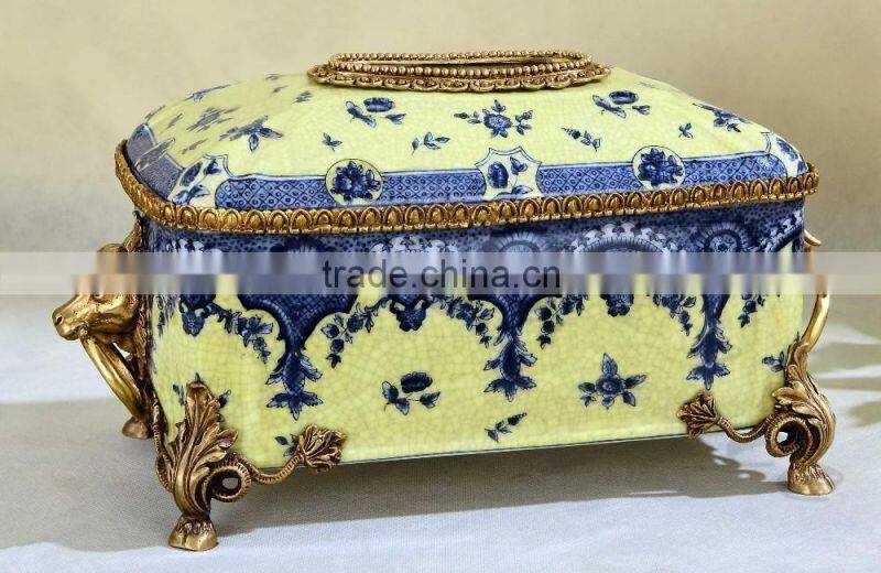 Exquisite squirrel shape brass decorative ceramic tissue box