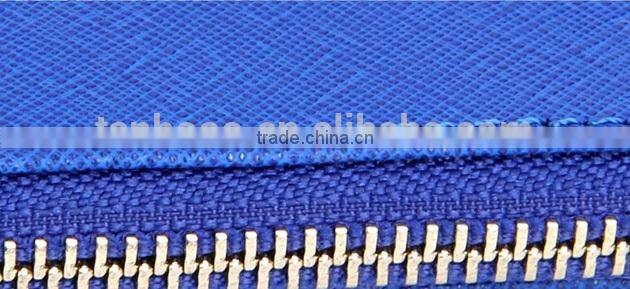 PU leather 25*14 cm Fashion New Design Black Women Makeup Bag With Cross Grain