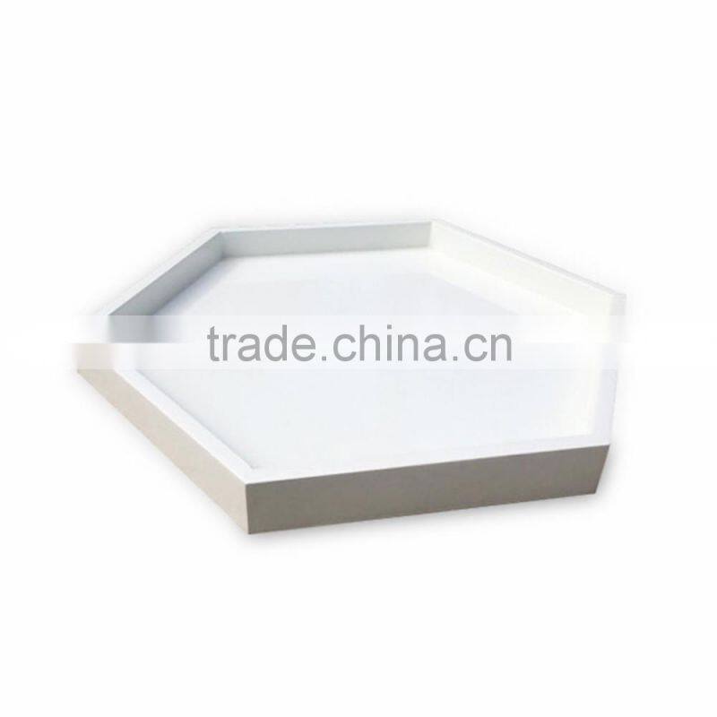 Black skull white lacquer tray