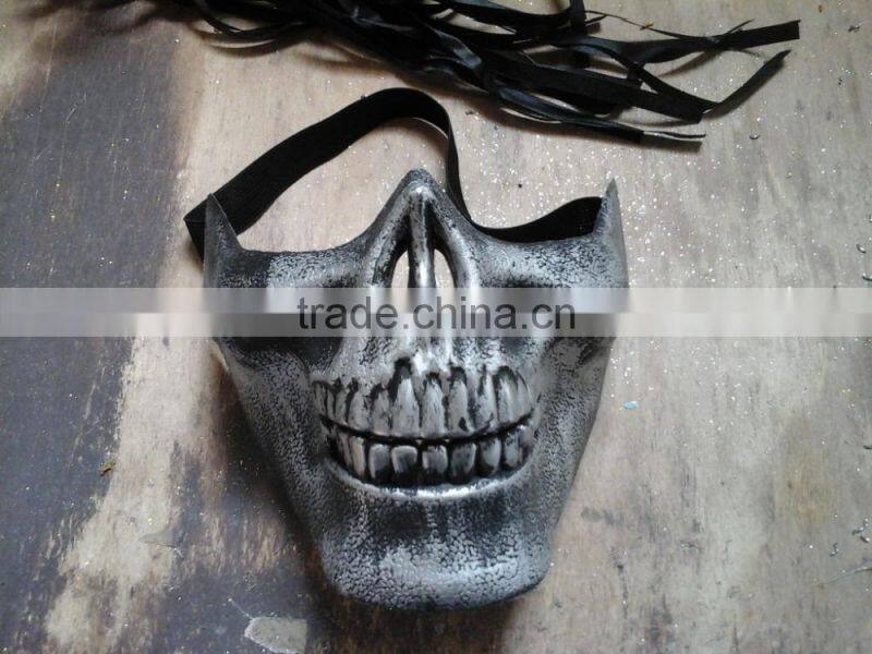 Plastic Cheap Horror Skull Half Face Mask