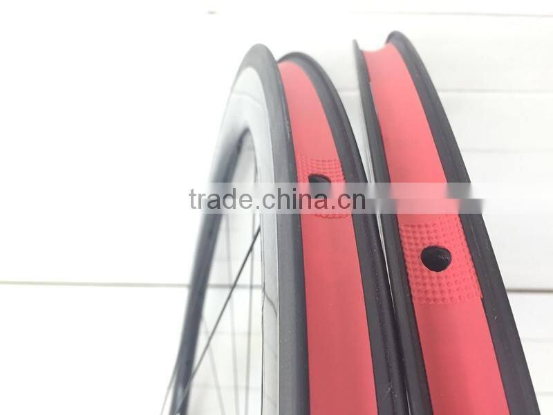 OEM Ultra light chinese carbon clincher wheelset 50mm 700c road bike clincher wheels with powerway R36 hub in T800 carbon fiber