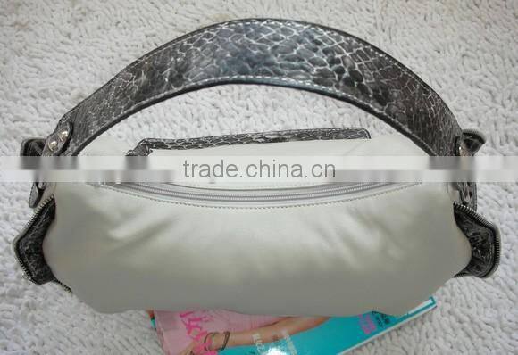 2016 fashion women bag lady wholesale cheap white mix black color handbags