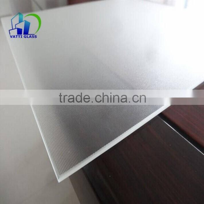 High transmittance anti reflective tempered low-iron patterned glass with round edge for solar panel