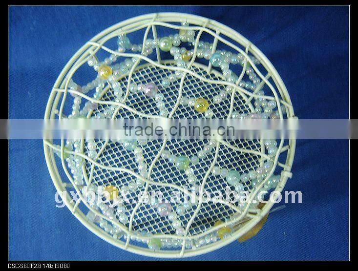 Round creamywhite wire decorative with mix pearl storage box with lid